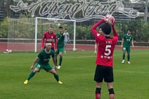 拼命三郎！方昊五天前訓(xùn)練掛彩，今日頭纏繃帶出戰(zhàn)熱身賽