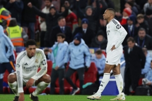 從單賽季三殺巴薩，到2場(chǎng)輸了2比9，皇馬怎么就變?nèi)趿? >
                                        </div>
                                    </div>
                                    <div   id=