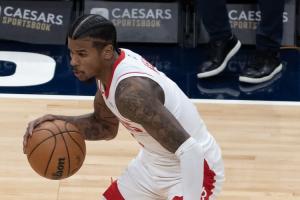 今兒無(wú)法阻擋！杰倫-格林半場(chǎng)17分鐘10中8砍22分 1v2打進(jìn)3+1絕了