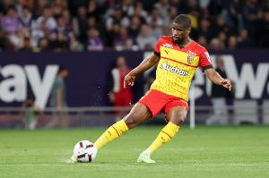 全市場：尤文聯(lián)系后衛(wèi)丹索，朗斯要價2000萬歐