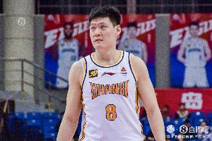 鐵但關鍵時刻不手軟！張寧17中6拿到16分7板3助 關鍵后仰定勝局