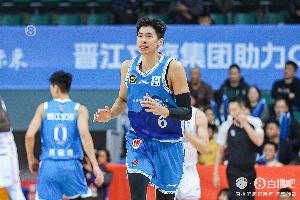 外線失準(zhǔn)！鄒陽(yáng)三分球6中0拿到11分6板5助2斷 正負(fù)值-20