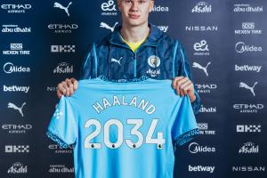 長(zhǎng)約≈躺平？哈蘭德硬仗屢被吐槽拉胯，24歲仍未參加國(guó)家隊(duì)大賽