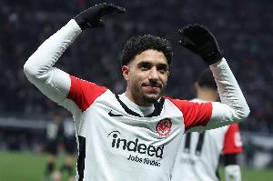 記者：轉(zhuǎn)會(huì)缺少關(guān)鍵文件，馬爾穆什仍和法蘭克福隊(duì)友在一起