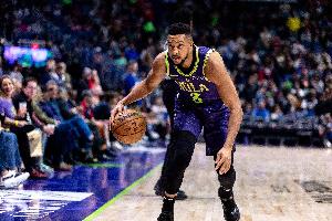 開場三分5中5！麥科勒姆16中8砍并列最高26分 三分12中6