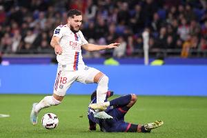 記者：拜仁、多特和藥廠在關(guān)注里昂中場切爾基，解約金2200萬歐