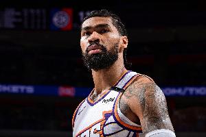 理查茲便宜好用在太陽(yáng)有望熬出頭 高一才開(kāi)始打正規(guī)籃球大器晚成