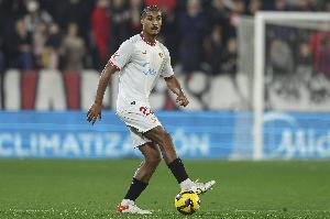 法媒：維拉2100萬+400萬報(bào)價(jià)中衛(wèi)巴代被拒，塞維要價(jià)3000萬歐