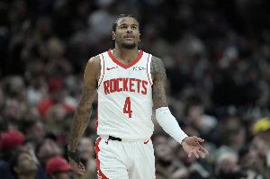 失誤太多！杰倫-格林首節(jié)5中2得到5分3助1斷 還有3失誤