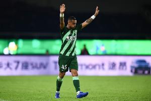 山東泰山球員、巴西前鋒萊昂納多轉會上海海港