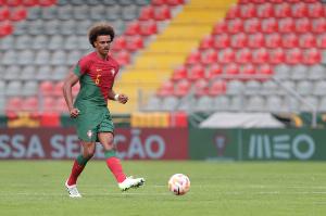 TA：多特馬賽有意維加，只有出場以及經(jīng)濟(jì)條件被滿足切爾西才放人