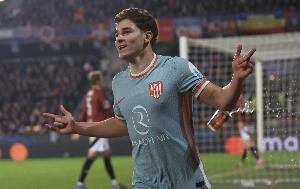 小蜘蛛：少打一人且落后，但我們踢出了自己風(fēng)格，所有人團(tuán)結(jié)一致