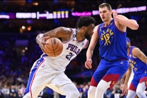 恩比德生涯與約基奇共交手8次其中6次在費城 戰(zhàn)績?yōu)?勝6負??