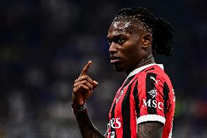 萊奧回答卡佩羅提問：孔塞桑教練要求我回防，我正在努力改變