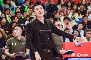 賈磊：當(dāng)單外援陣容在場(chǎng)時(shí) 遼寧隊(duì)陣容深度的弱點(diǎn)暴露得很明顯