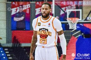 雙槍亂舞！威姆斯&賀希寧半場19中13轟下41分 8記三分射懵新疆