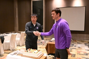 記者：于根偉為格蘭特主持生日宴 相信格蘭特的事會有圓滿解決