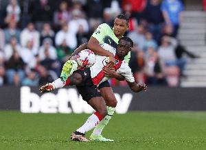 法媒：朗斯有意22歲邊鋒蘇萊馬納，圣徒要價約900萬歐+二轉(zhuǎn)分成