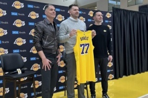 東契奇：有人說(shuō)我在獨(dú)行俠狀態(tài)不夠好 這對(duì)我來(lái)說(shuō)是個(gè)很大的動(dòng)力