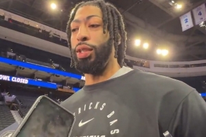 濃眉談放棄600萬(wàn)交易保證金：我想盡我的一份力去幫助獨(dú)行俠