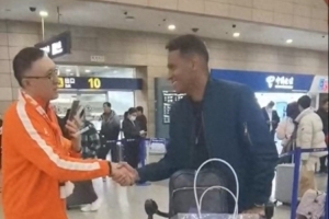 青島日?qǐng)?bào)：前巴西國(guó)奧球員奧古斯托與海牛會(huì)合，球隊(duì)五外援到位