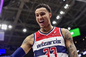 本季庫茲馬出戰(zhàn)30+分鐘時場均21.7分6.4板2.4三分 命中率45.4%