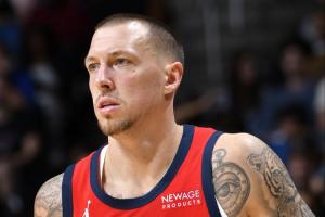 昨天剛從鵜鶘交易得到！官方：雷霆已經(jīng)裁掉中鋒泰斯