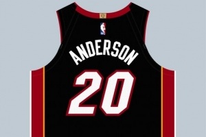 球衣記者：李凱爾在熱火穿20號(hào)球衣 上一位是2020年的溫斯洛