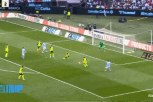 差點(diǎn)闖禍！安東尼后場(chǎng)失誤險(xiǎn)些送出烏龍助攻，對(duì)手射門稍稍偏出