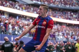 高空轟炸，費爾明打進巴薩本賽季西甲第2個頭球進球