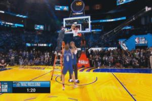 ??左右開弓！麥克朗跨人一手一扣砸進！第三個50分！