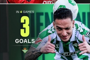 人挪活！安東尼在曼聯(lián)96場(chǎng)12球，加盟貝蒂斯以來(lái)4場(chǎng)進(jìn)3球