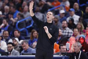 揭秘|從多諾萬(wàn)的免費(fèi)助手到全明星主帥??普總對(duì)戴格諾特的提拔