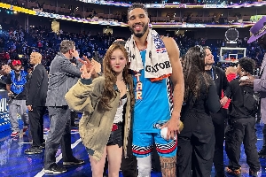 宋雨琦曬自己全明星之旅：和塔圖姆&哈登&麥迪&姚明合影 遠觀老詹