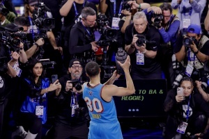 星中之星！歷屆AMVP都有誰？僅三位現(xiàn)役砍50+ 神“只”砍了40分