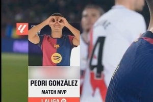 官方：佩德里當(dāng)選MVP，2關(guān)鍵傳球1造良機(jī) 7對(duì)抗5成功 7.9分最高