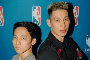 ??林書豪曬與河村勇輝合照：你的實(shí)力有目共睹 希望你保持自我