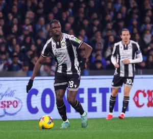 斯基拉：國(guó)米、那不勒斯等隊(duì)關(guān)注烏迪內(nèi)斯25歲中衛(wèi)索萊