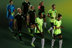 澳大利亞隊發(fā)布新款球衣，設計靈感來自當?shù)卦∶裎幕? >
                                        </div>
                                    </div>
                                    <div   id=