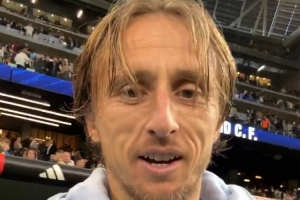 魔笛致謝球迷：又在主場(chǎng)收獲了勝利，很開(kāi)心能有你們的支持??