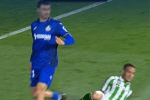 下場(chǎng)踢皇馬！六臺(tái)：貝蒂斯將對(duì)安東尼的紅牌提出上訴