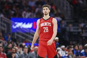 還可以！申京全場19投12中 拿下25分9籃板7助攻難阻失利