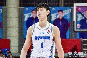 常規(guī)賽第36輪最佳陣容：曾凡博&洛夫頓&路易斯-金&賀希寧&里勒