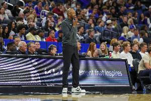 連續(xù)惜敗后莫斯利寄語球隊：這是一種困境 我們必須努力擺脫