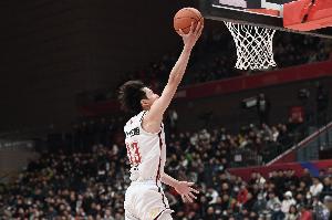 百步穿楊！吳前半場9中7貢獻(xiàn)23分4助 三分8中6