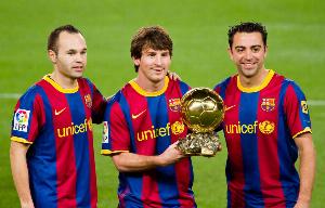 金球第3！哈維：從不認為自己強于梅羅 我缺乏獨自決定比賽的能力