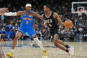 本賽季輸球時(shí)球員單場(chǎng)得分榜：?？怂?0分居榜首 約基奇56分第二