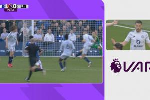 沒有點球！桑喬遠(yuǎn)射疑似擊中考迪手臂，VAR介入未判罰點球