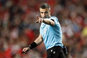 溫契奇歐冠共執(zhí)法拜仁3場(chǎng)比賽：1-4巴薩、3-0拉齊奧、1-1黃潛