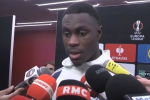 里昂后衛(wèi)：曼聯(lián)是足壇歷史最佳之一，踢球就是為踢這種重量級(jí)對(duì)決